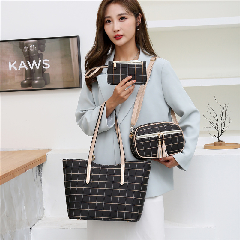 Vierteiliger Taschen-Set für Damen ⎜ Stylische Handtasche im karierten Design