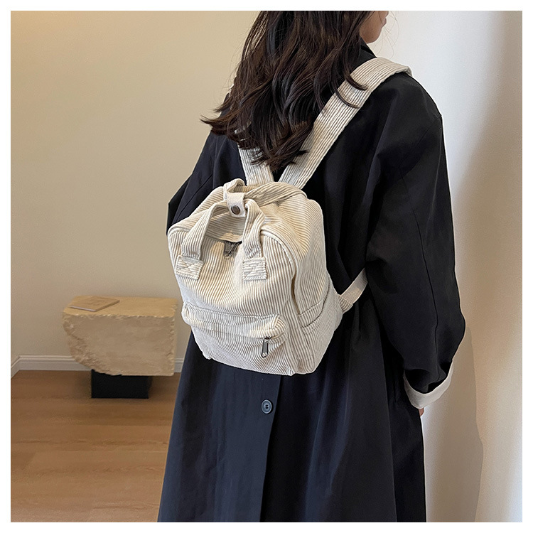 Kord-Rucksack für Damen ⎜ Modischer Mini-Rucksack aus weichem Cord mit verstellbaren Schulterriemen