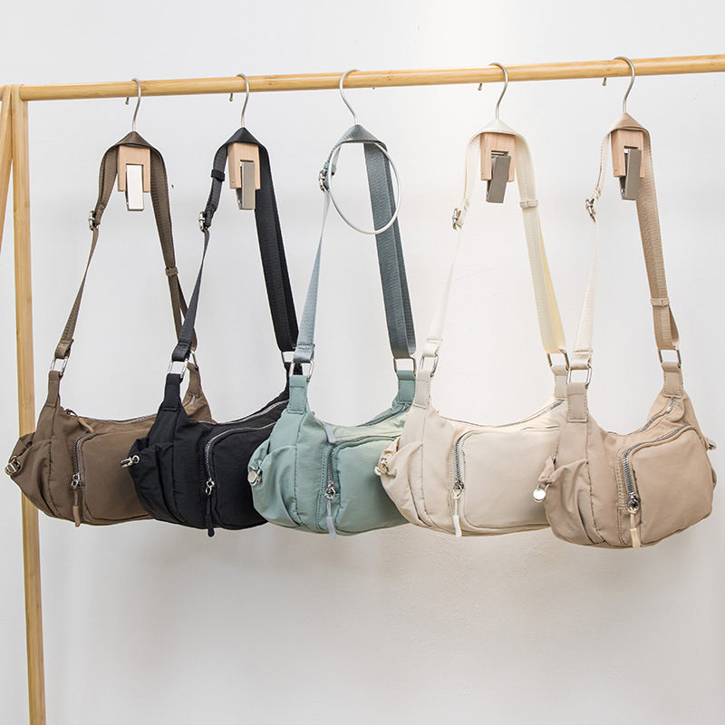 Nylon Umhängetasche für Damen ⎜ Lässige Schultertasche mit Reißverschluss und praktischen Außentaschen