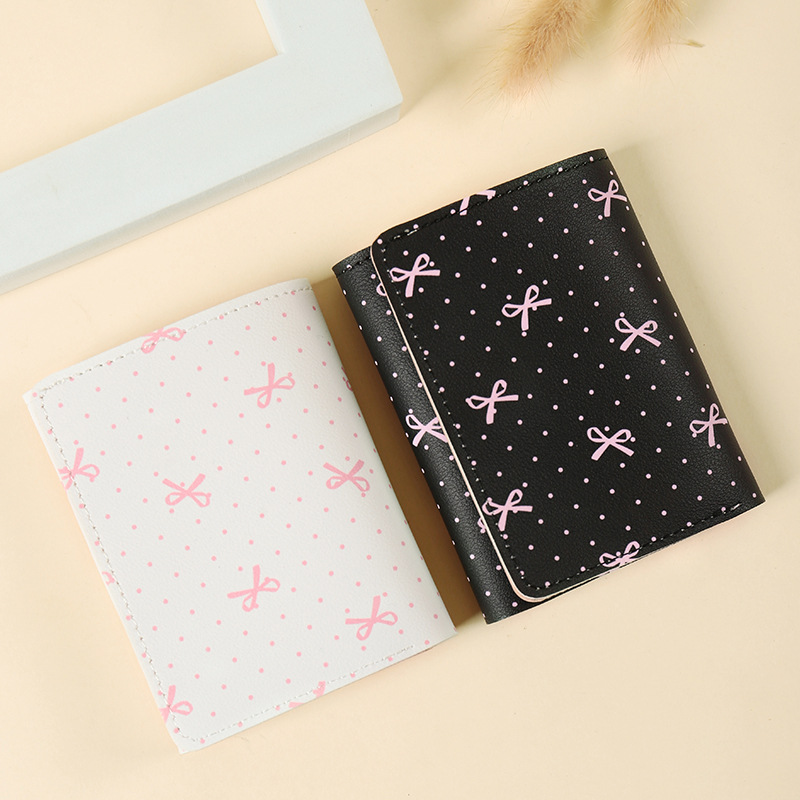 Kleine Geldbörse für Damen ⎜ Multifunktionale Drei-Falt-Brieftasche mit Schmetterlingsmuster