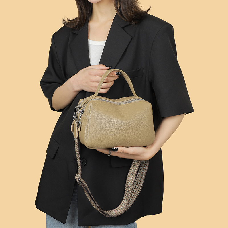Schultertasche für Damen ⎜ Klassische Lederhandtasche mit Doppelreißverschluss und breitem Riemen für hohen Tragekomfort