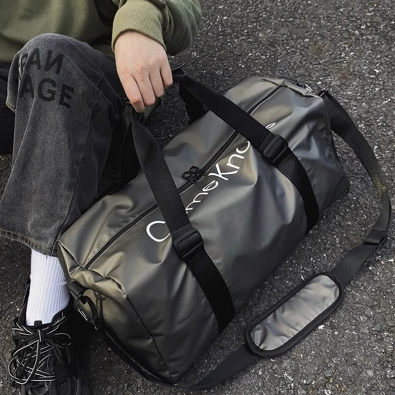 Sporttasche für Damen und Herren ⎜ Wasserabweisende Reisetasche mit Nassfach für Training und Kurztrips