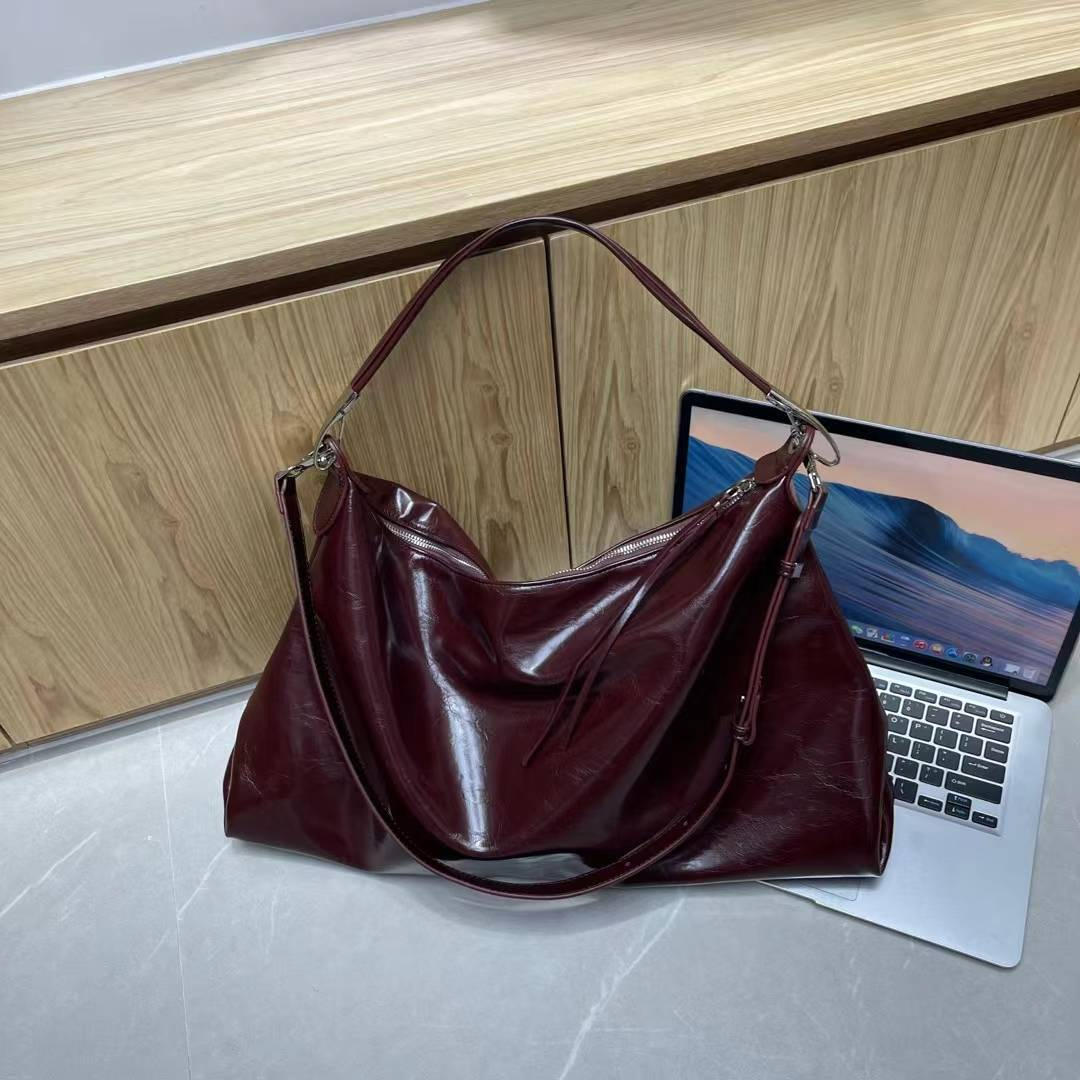 Damen Schultertasche ⎜ Elegante Großraum-Tasche mit Weicher Oberfläche und Vielseitigem Tragekomfort