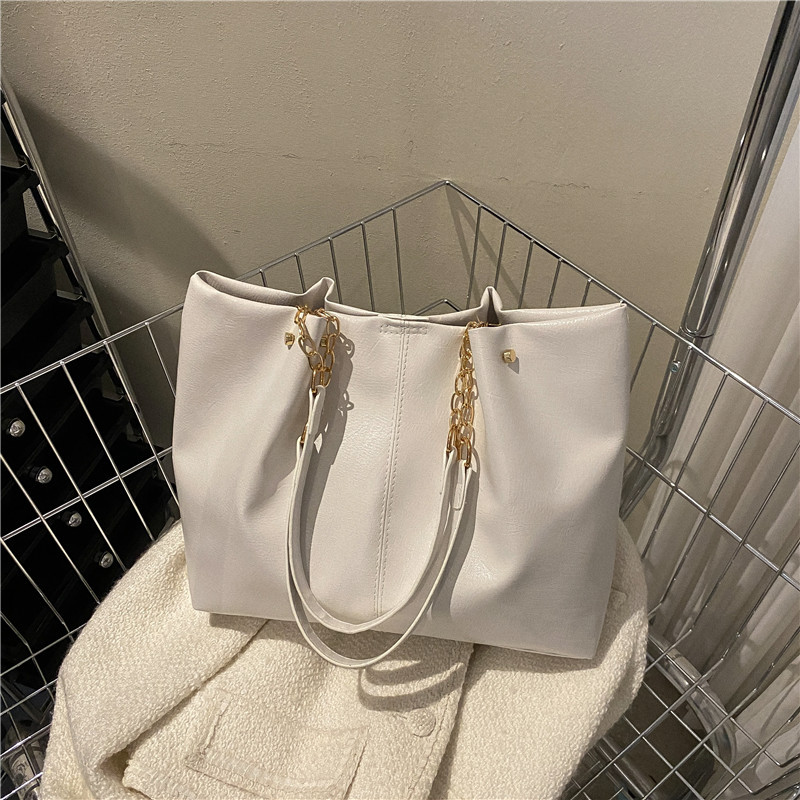 Shopper Tasche mit Kettenriemen ⎜ Große Tragetasche für Damen aus Weichem Material und Viel Stauraum