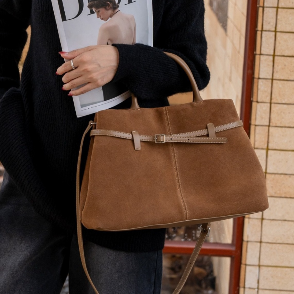 Damen Schultertasche ⎜ Wildleder Retro Tasche mit verstellbarem Riemen und elegantem Design
