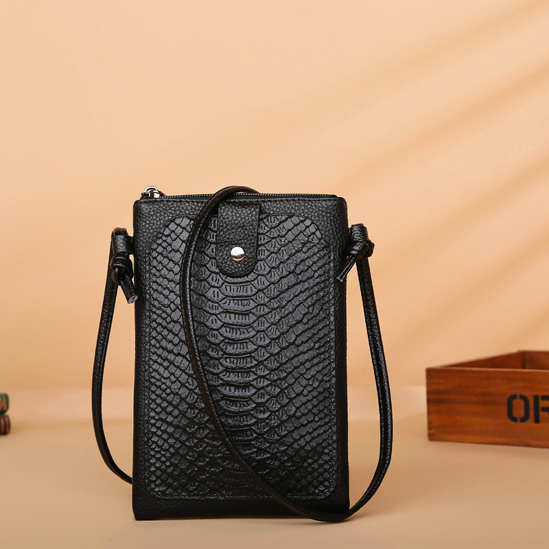 Kleine Schultertasche für Damen ⎜ Elegante Crossbody-Bag im edlen Schlangenleder-Look