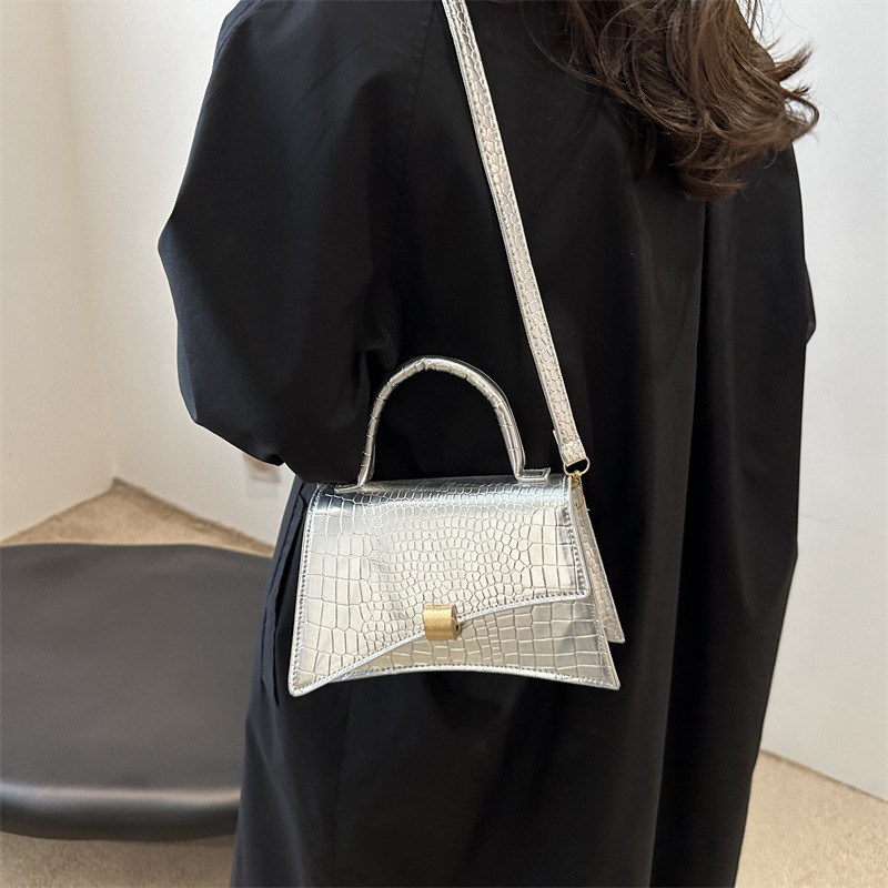 Stylische Handtasche für Damen ⎜ Elegantes Croco-Design mit praktischer Schulterkette und zeitlosem Look