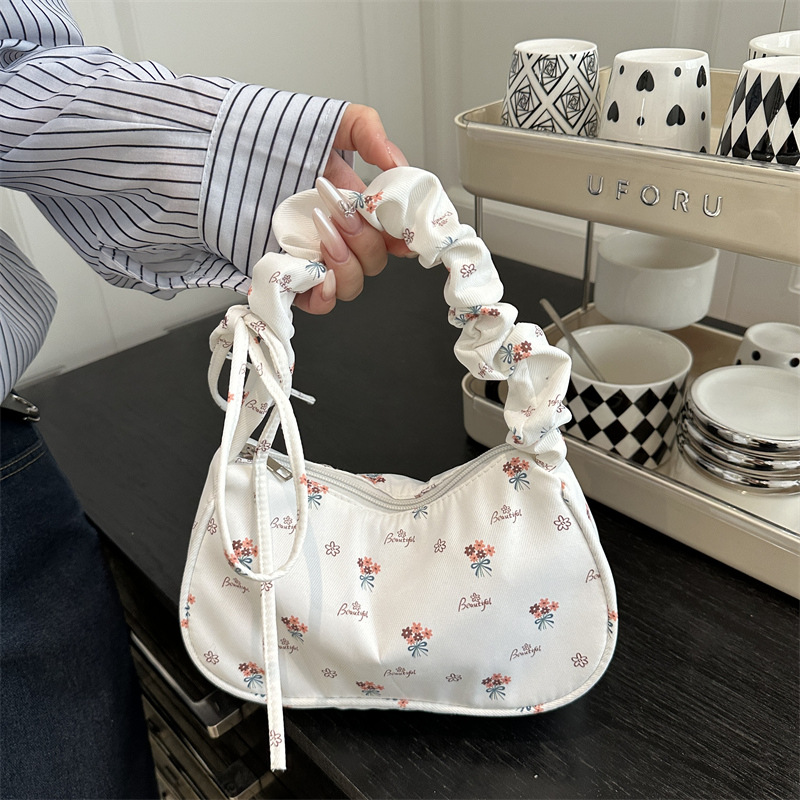 Schultertasche für Damen ⎜ Frische Blumendruck Umhängetasche im Street-Style für den Alltag