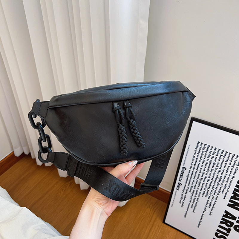 Gürteltasche aus Kunstleder für Damen ⎜ Schlichte Bauchtasche mit verstellbarem Gurt für Alltag und Reisen
