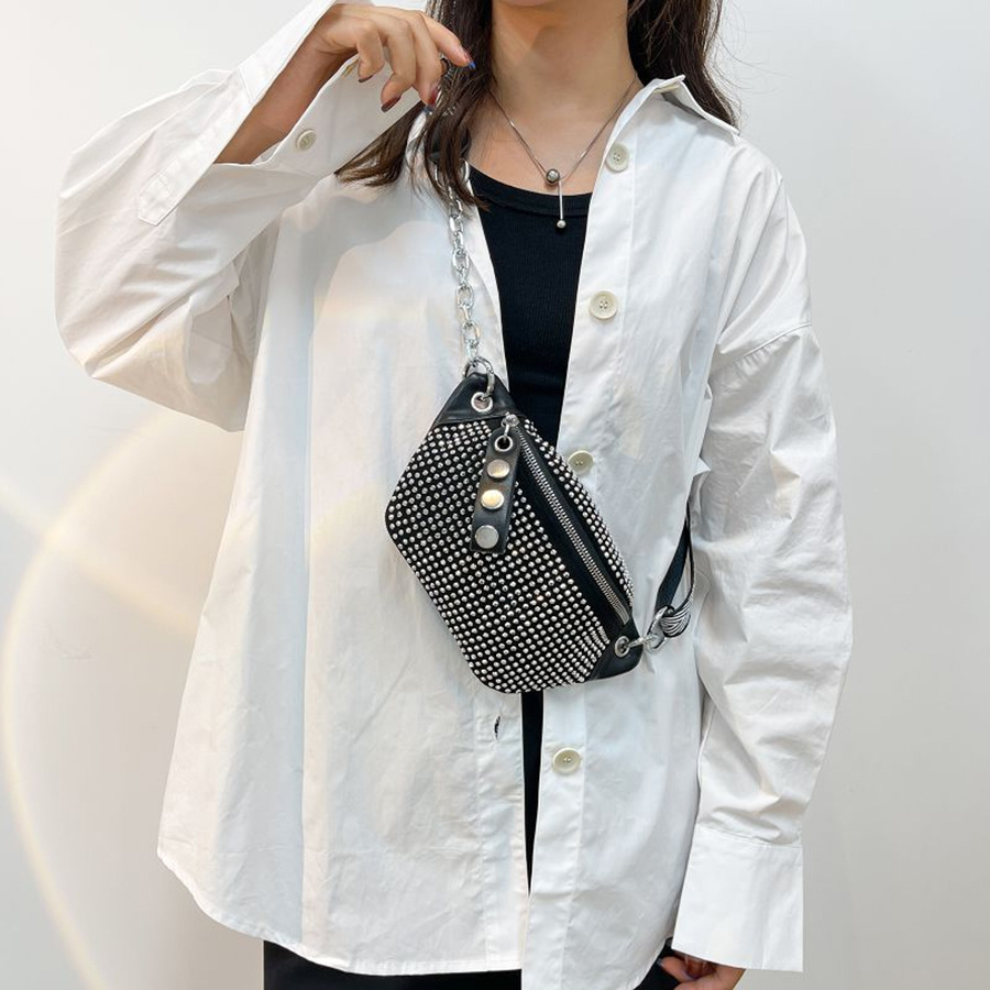 Umhängetasche für Damen ⎜ Glitzernde Crossbody-Bag mit Pailletten und Kettenriemen für stilvolle Auftritte