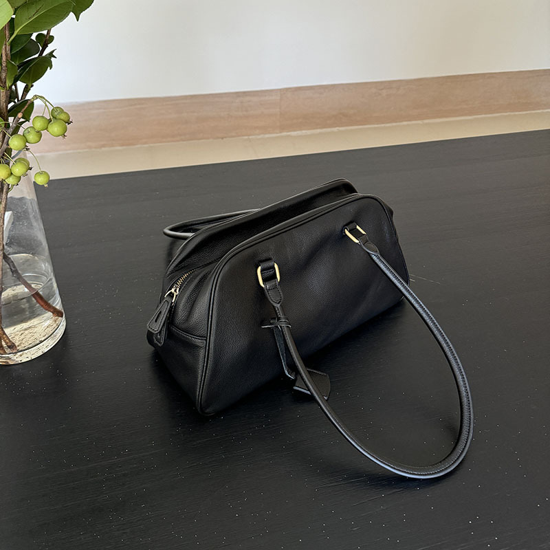 Damen Schultertasche in Lederoptik ⎜ Geräumige Handtasche mit Langen Henkeln für Alltag und Büro