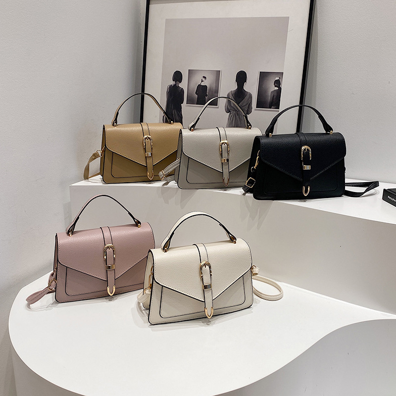 Damen Umhängetasche mit Schnalle ⎜ Elegante Handtasche in klassischem Design für Alltag und Ausgehen