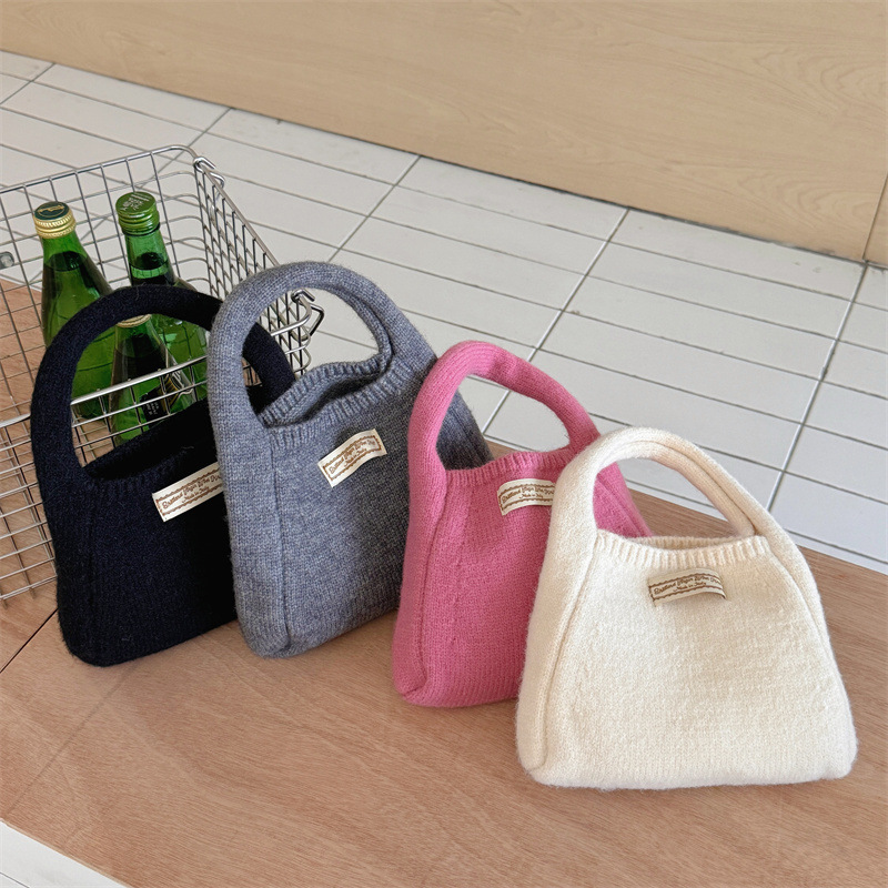 Handtasche für Damen ⎜ Weiche Tragetasche aus Wollstoff in Unifarben für stilvolle Outfits und Alltag