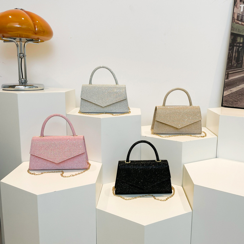 Glitzernde Handtasche für Damen ⎜ Elegante Clutch im modernen Design mit funkelnden Strasssteinen
