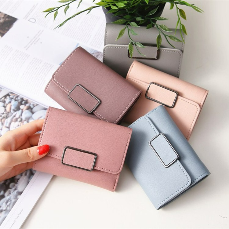Damen Kurz-Geldbörse im schlichten Design ⎜ Modische Brieftasche mit Steckverschluss und weicher Oberfläche