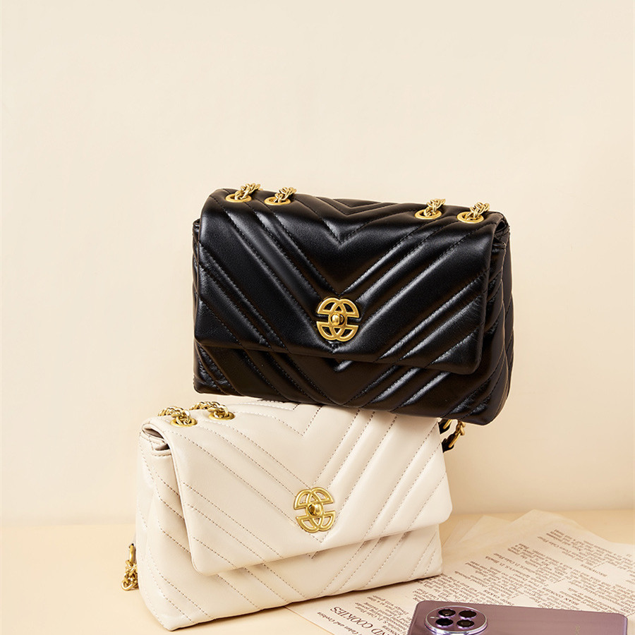 Ketten-Schultertasche für Damen ⎜ Elegantes Karomuster mit goldfarbenem Verschluss und verstellbarem Tragegurt