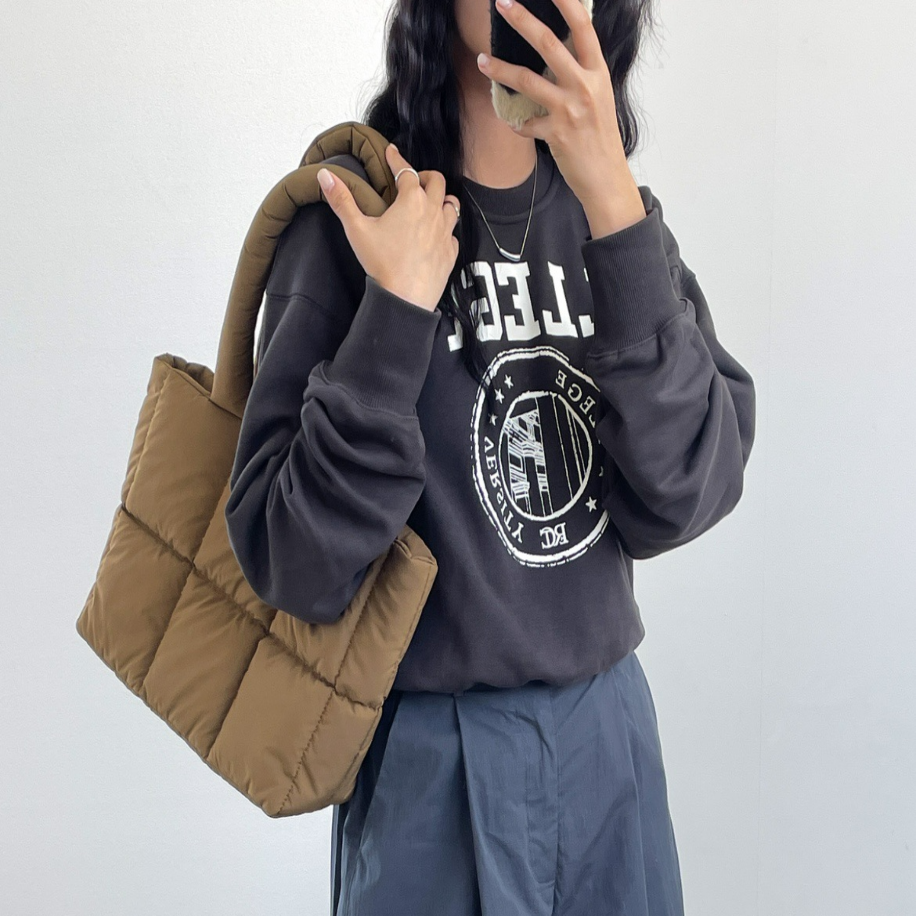 Geräumige Handtasche ⎜ Stylische Umhängetasche im Quilted-Design