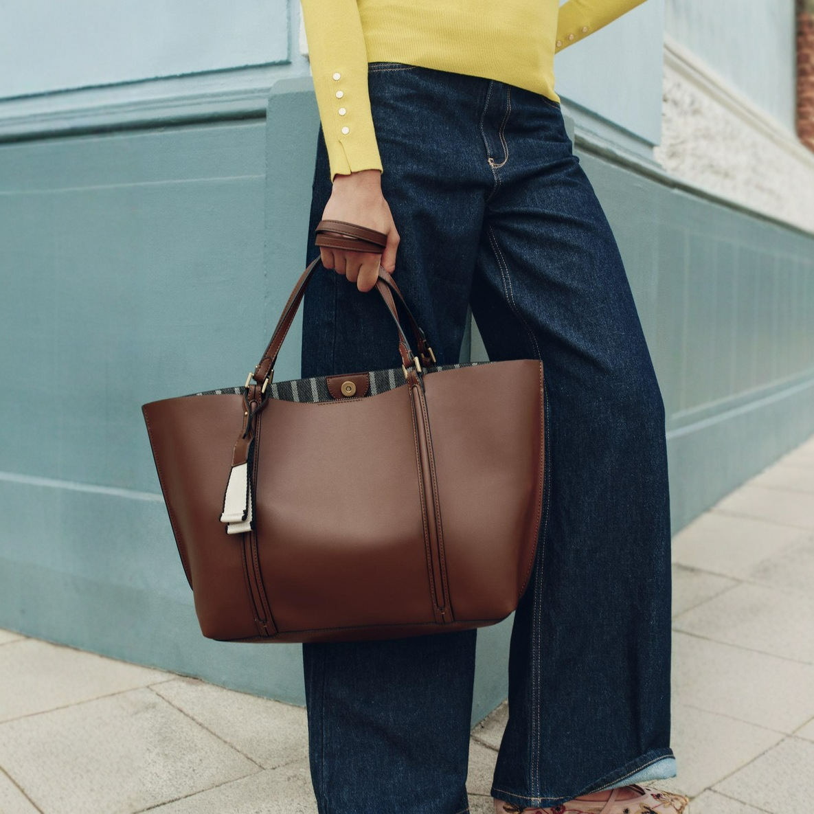 Große Damen Schultertasche aus Kunstleder ⎜ Elegante Einkaufstasche mit viel Stauraum für Arbeit und Alltag