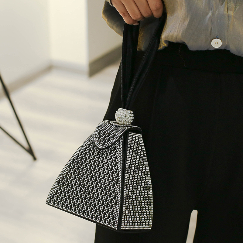 Abendtasche für Damen ⎜ Glitzernde Handtasche mit Strass und Ringgriff für elegante Anlässe und Partys