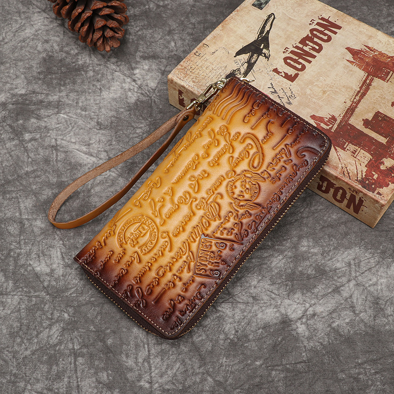 Leder Damen Geldbörse mit Reißverschluss ⎜ Vintage Clutch aus Echtleder mit Prägung und Handschlaufe