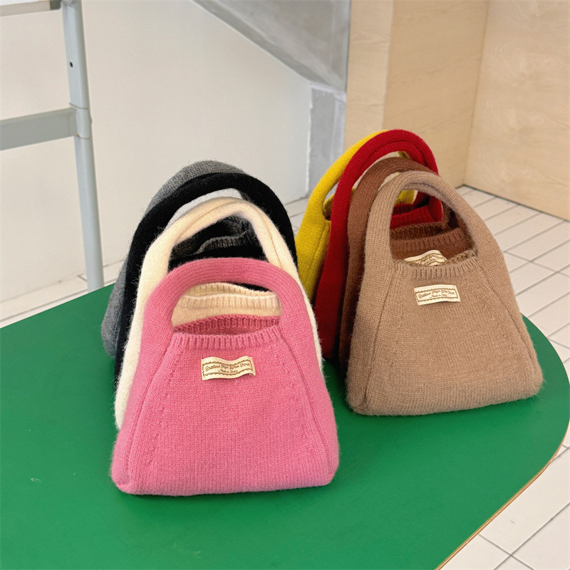 Handtasche für Damen ⎜ Weiche Tragetasche aus Wollstoff in Unifarben für stilvolle Outfits und Alltag