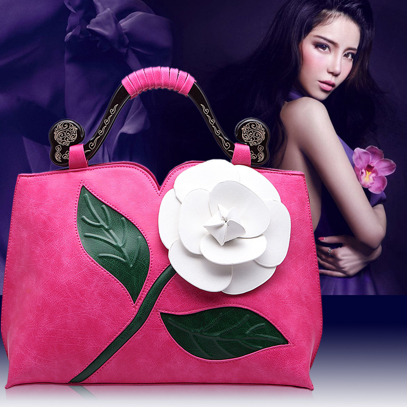 Blumen Handtasche für Damen ⎜ Elegante Umhängetasche mit 3D-Dekor für Alltag und Events