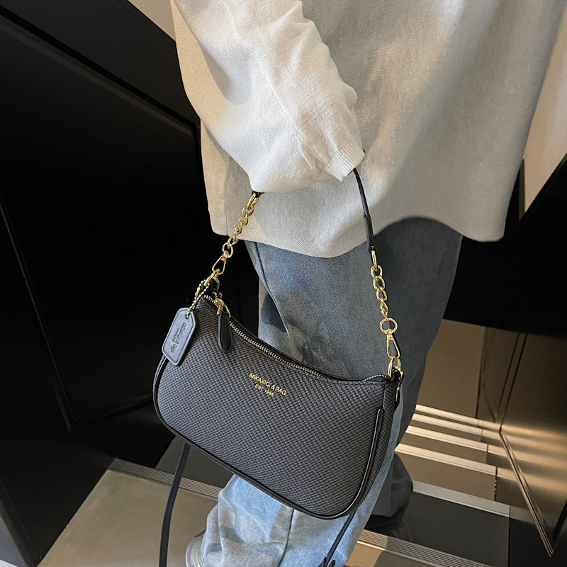 Schultertasche für Damen ⎜ Elegante Umhängetasche mit Kette für Alltag und Freizeit