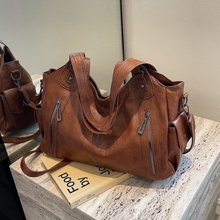 Handtasche für Damen ⎜ Geräumige Schultertasche aus Kunstleder mit Reißverschlüssen für Alltag und Freizeit