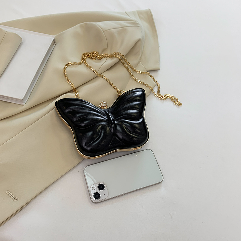 Schultertasche für Damen ⎜ Elegante Schmetterlingsform mit Kettenträger für stilvolle Anlässe