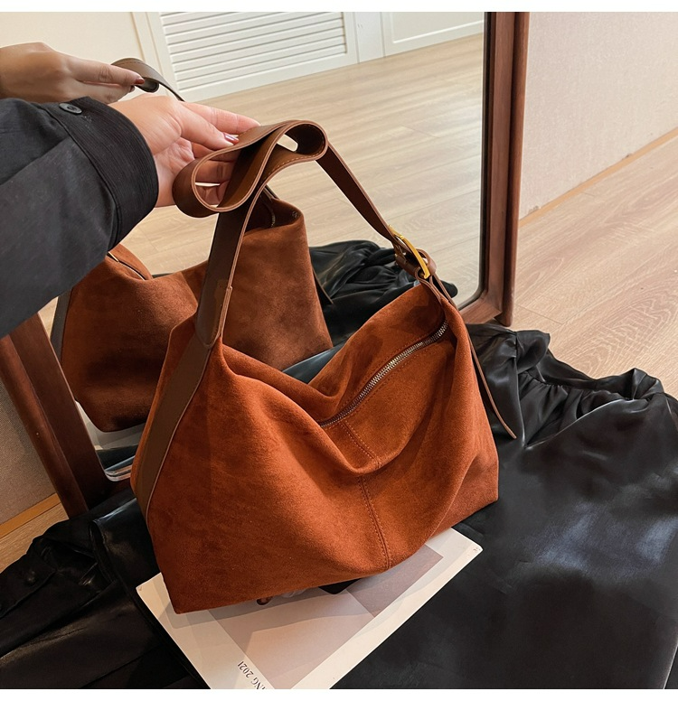 Hobotasche für Damen ⎜ Geräumiges Design mit breitem Riemen für Alltag, Arbeit und Freizeit