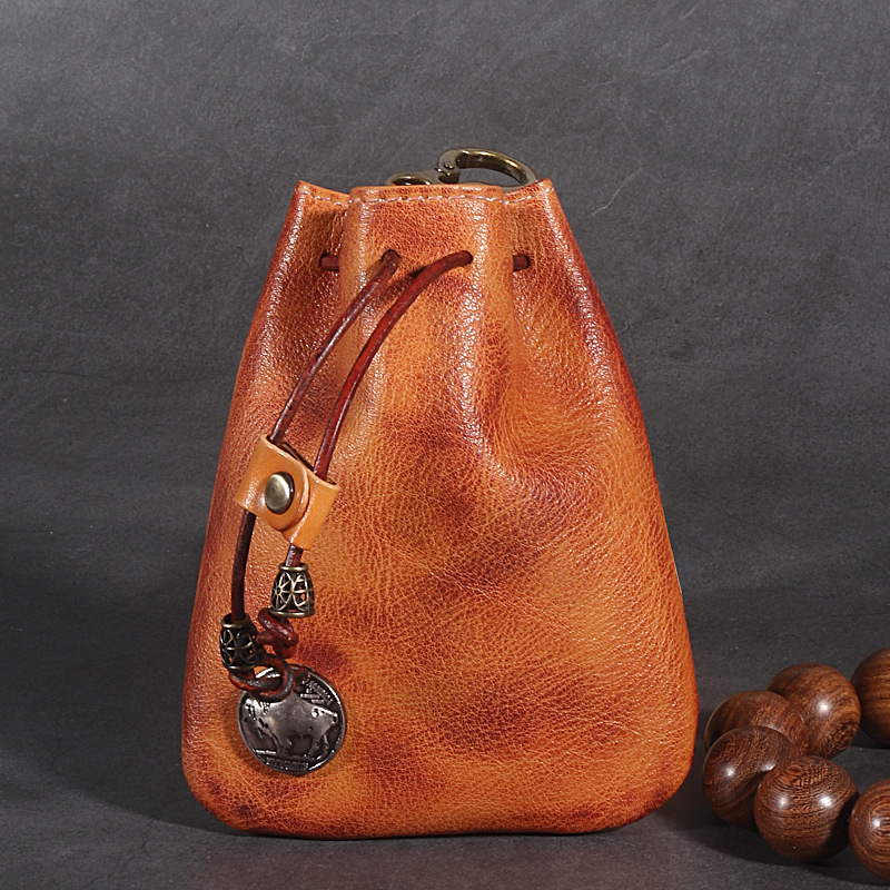 Münzbeutel aus Leder im Vintage-Stil ⎜ Handliche Tasche mit Kordelzug und Karabiner zum Befestigen am Gürtel