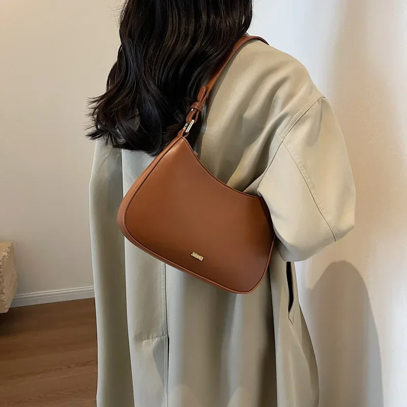 Umhängetasche für Damen ⎜ Elegante Ledertasche mit zeitlosem Design und vielseitigem Tragekomfort