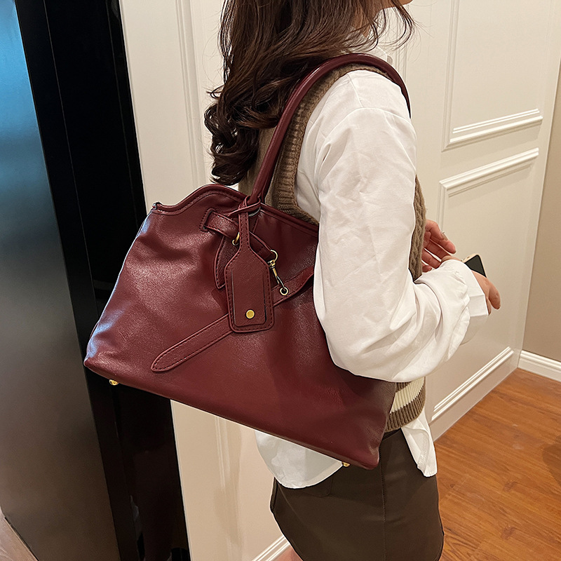 Handtasche für Damen ⎜ Retro-Boston-Bag mit großem Stauraum und festen Henkeln für Alltag und Büro