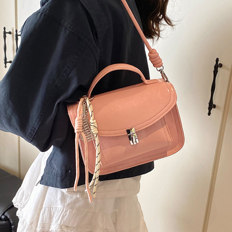 Damen Umhängetasche im Retro-Stil ⎜ Kleine quadratische Handtasche mit Griff für Alltag und Freizeit