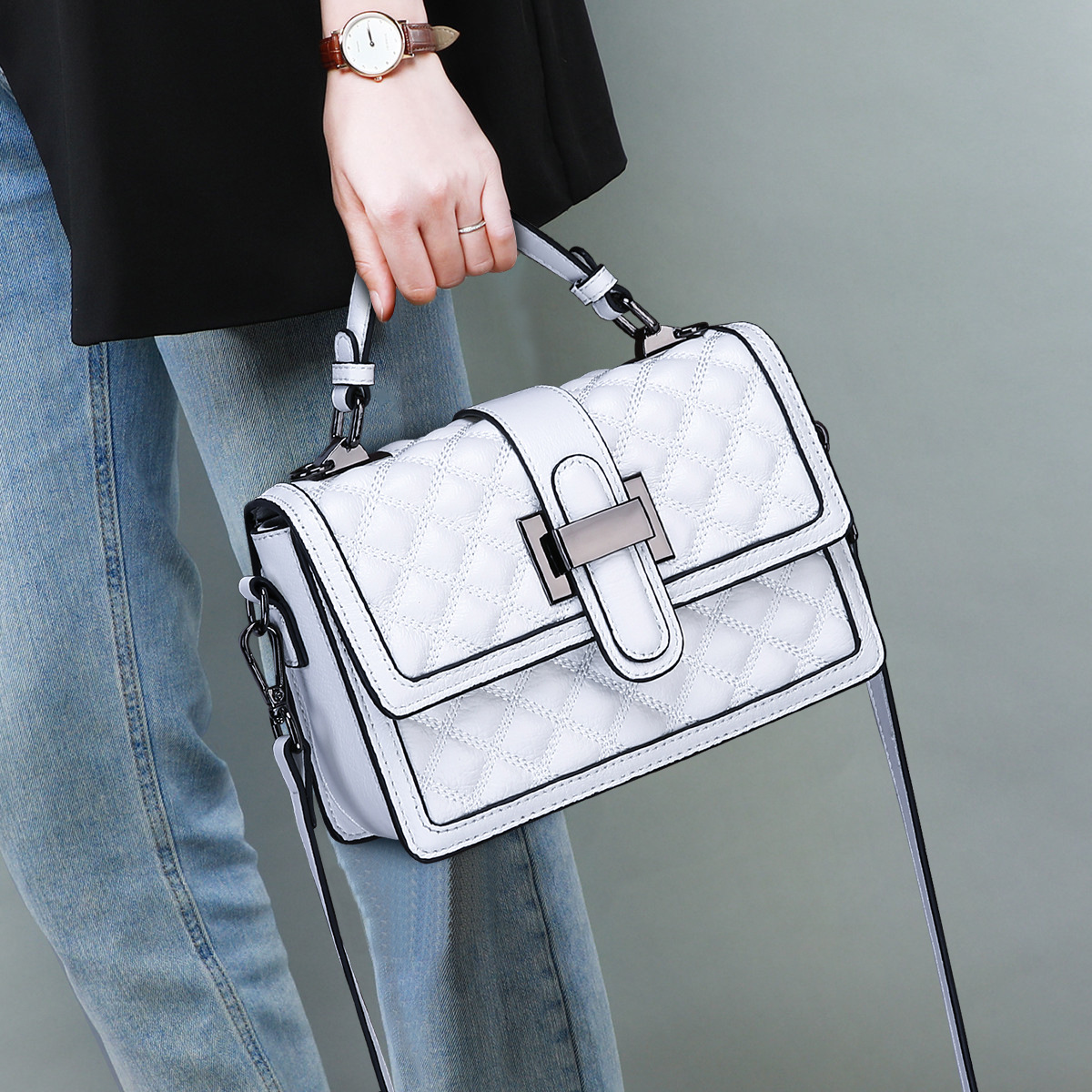 Umhängetasche für Damen ⎜ Modische Tasche mit Steppmuster für Alltag und besondere Anlässe