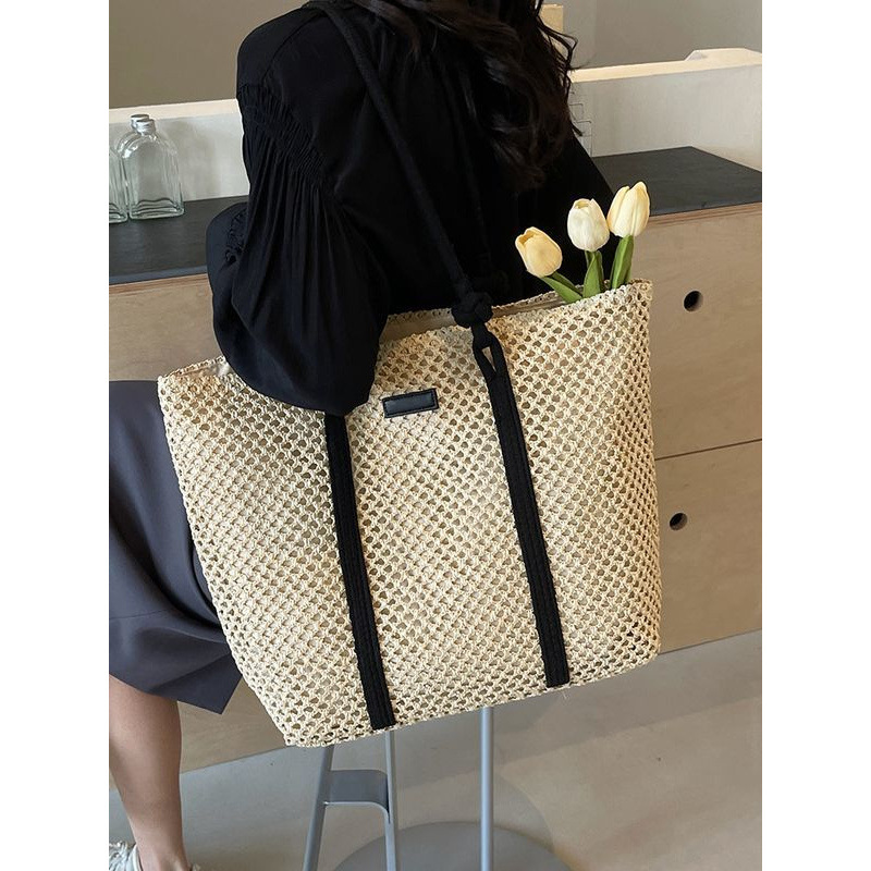 Strandtasche für Damen ⎜ Geräumige Umhängetasche aus Strickmaterial für Alltag und Urlaub