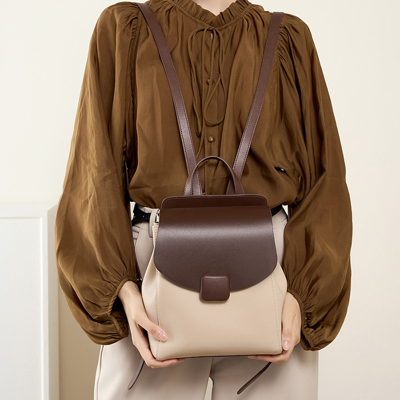 Damen Rucksack aus Kunstleder ⎜ Kompakter Tagesrucksack mit großem Stauraum für Reisen und Alltag