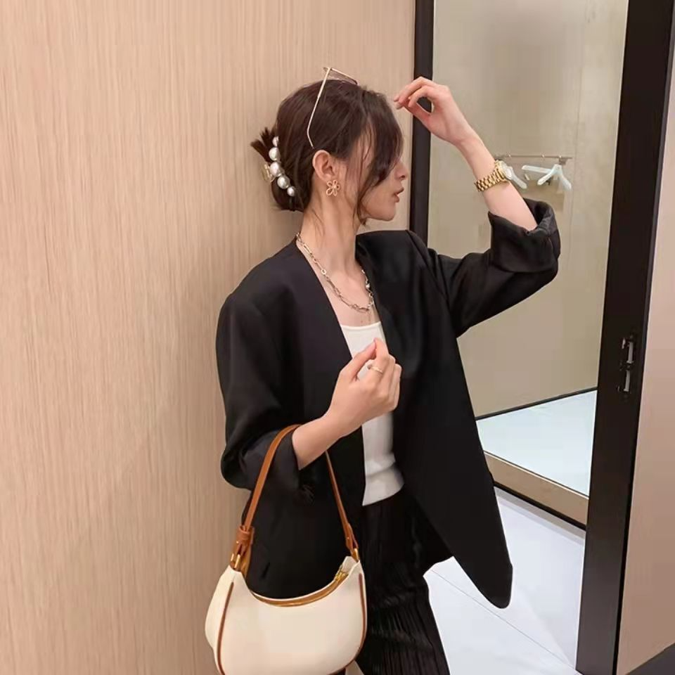 Unterarmtasche für Damen ⎜ Elegante Schultertasche im minimalistischen Design für Alltag