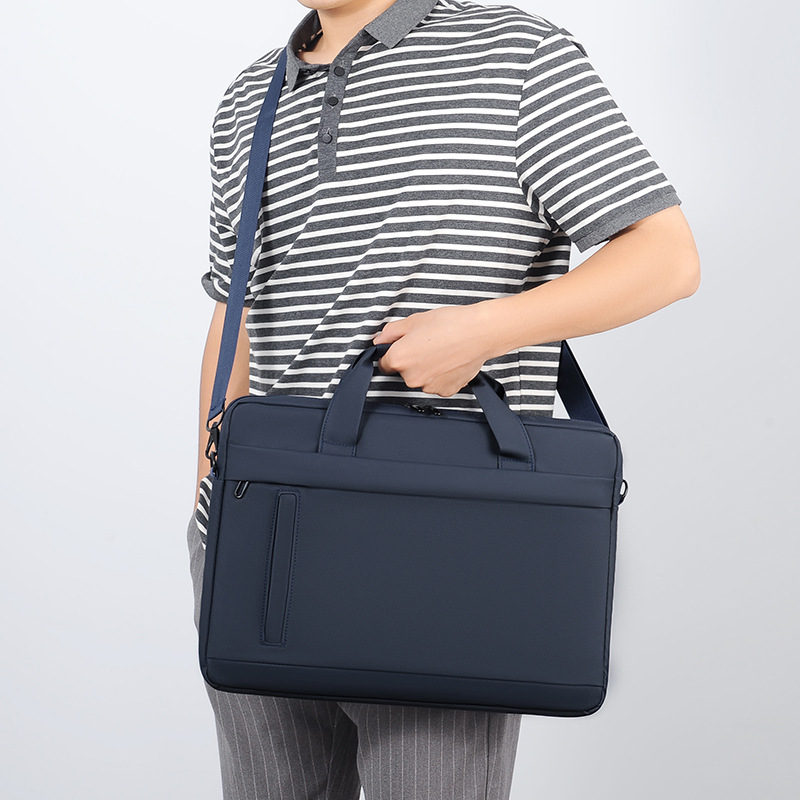 Laptoptasche für Herren ⎜ Schlichte Business-Tasche aus Leder mit großem Stauraum und Schultergurt