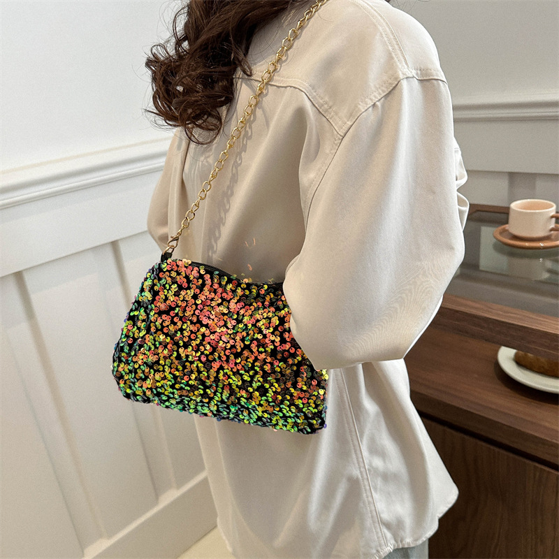 Abendtasche für Damen ⎜ Glänzende Schultertasche mit Pailletten und goldener Kette für stilvolle Anlässe