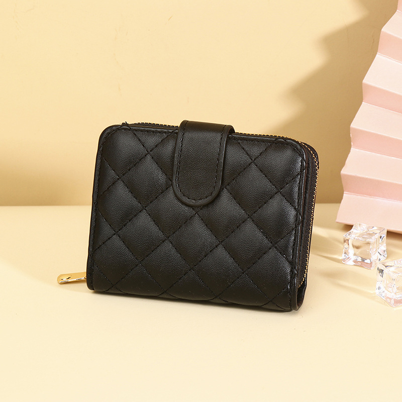 Damen Geldbörse mit Druckknopf ⎜ Kompakte Brieftasche mit Rautensteppung und Münzfach im eleganten Design