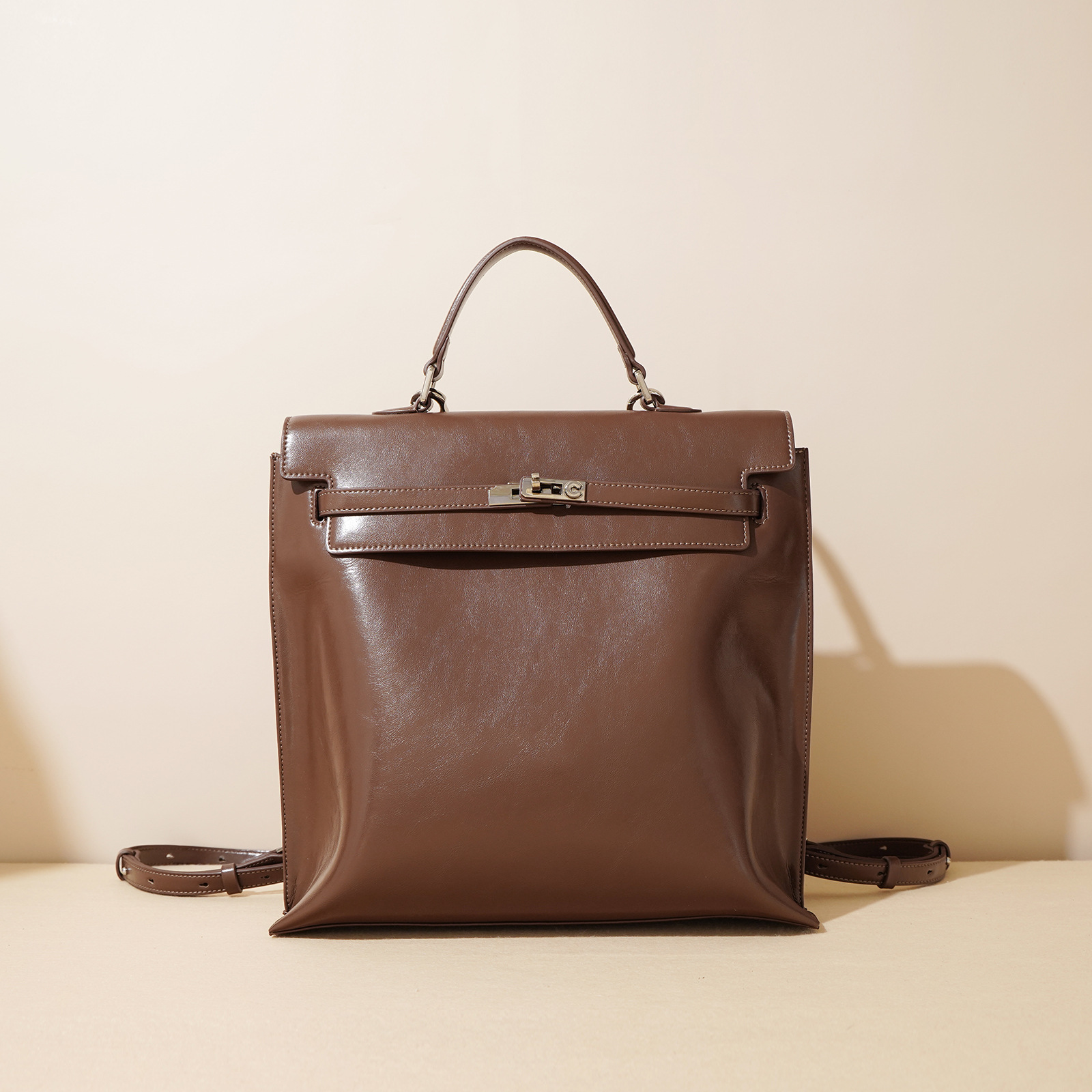 Rucksack für Damen ⎜ Eleganter Leder-Rucksack mit Tragegriff und großer Kapazität für Alltag und Büro