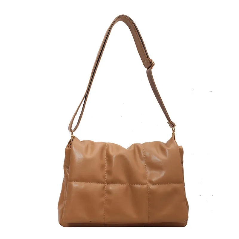 Schultertasche für Damen ⎜ Große Stepp-Tasche im Retro-Design mit weichem Tragekomfort und viel Stauraum