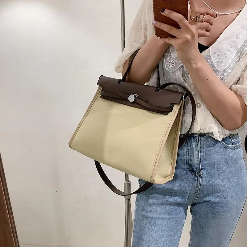 Handtasche für Damen ⎜ Schlichte Tragetasche mit Kontrastdesign und großem Stauraum für Alltag und Büro