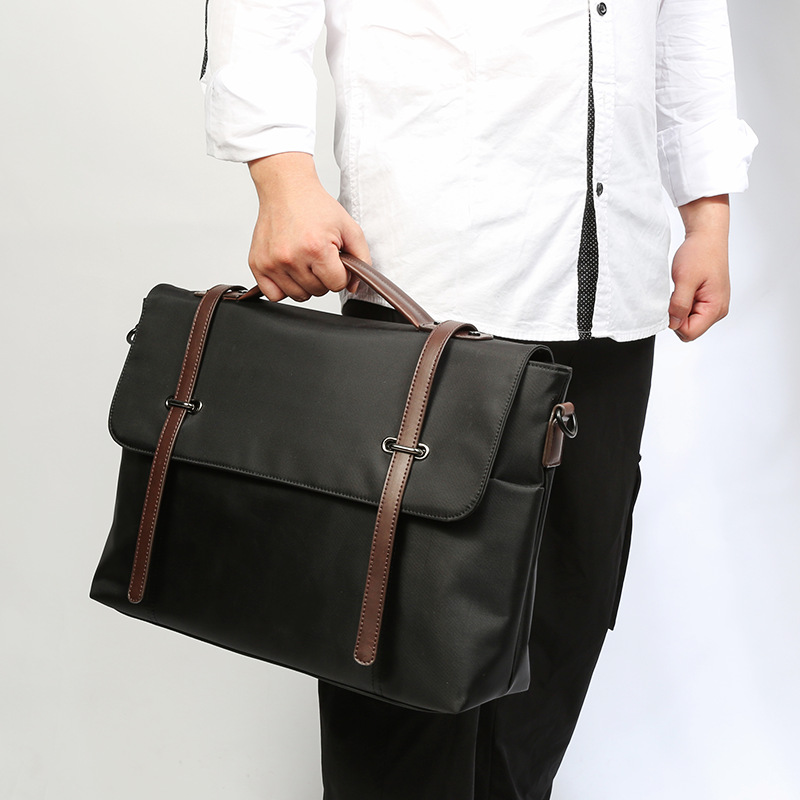 Herren Umhängetasche ⎜ Robuste Canvas-Tasche mit Lederakzenten und verstellbarem Tragegurt