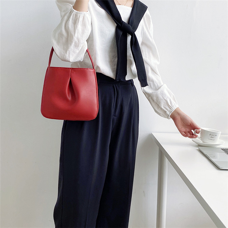 Handtasche für Damen ⎜ Elegante Retro-Tasche aus Kunstleder mit Faltenoptik für Alltag und besondere Anlässe