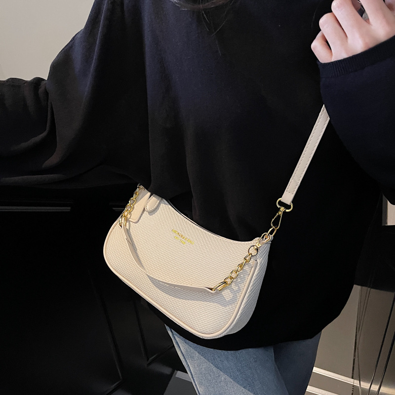 Schultertasche für Damen ⎜ Elegante Umhängetasche mit Kette für Alltag und Freizeit