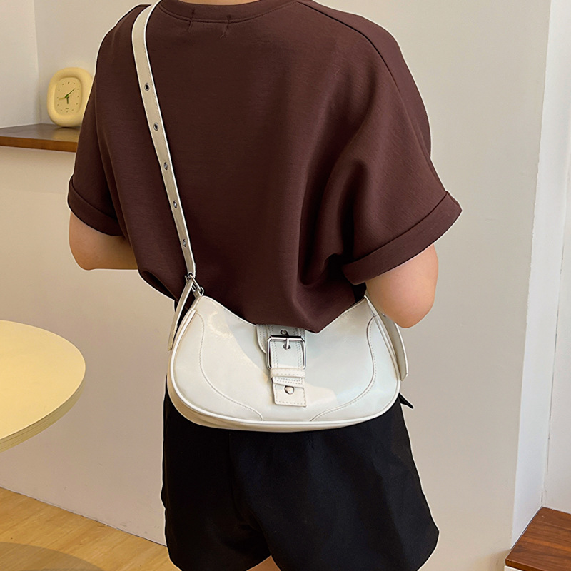 Schultertasche im Retro-Stil ⎜ Modische Unterarmtasche für Damen mit Schnalle und Verstellbarem Riemen