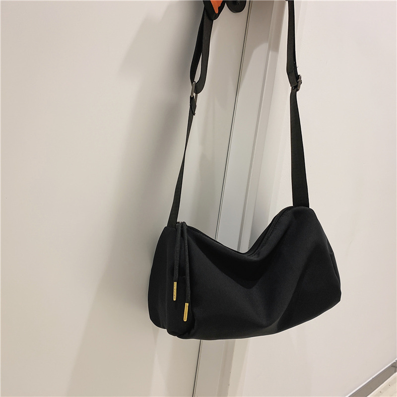 Unisex Umhängetasche für Alltag ⎜ Bequeme Schultertasche mit großem Stauraum für Freizeit und Reisen