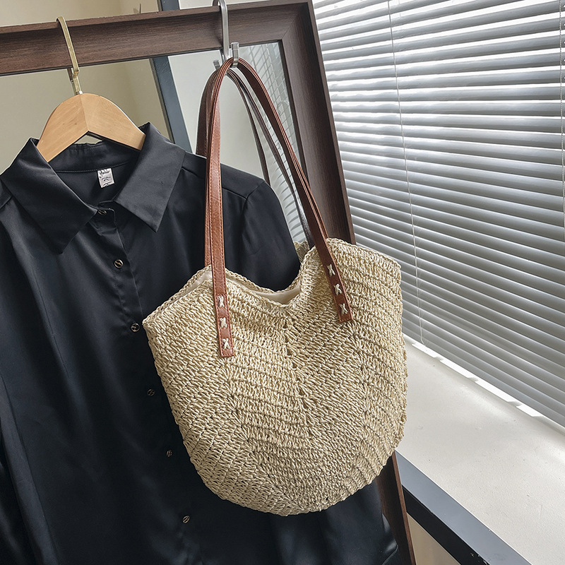 Geflochtene Stroh Schultertasche ⎜ Modische Umhängetasche mit Ledergriffen und Großem Stauraum